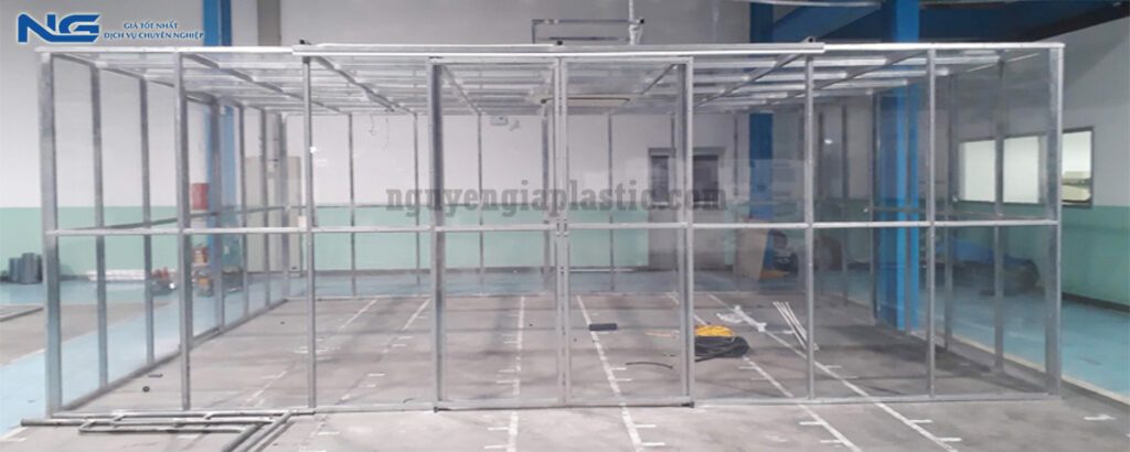 Rèm nhựa PVC ngăn xưởng kết hợp khung