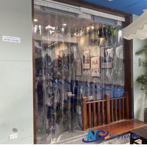 Rèm nhựa PVC trong suốt lắp cho cửa kho