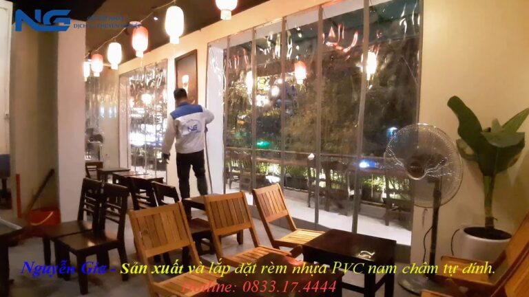 Rèm nhựa PVC trong suốt che mặt tiền quán ăn