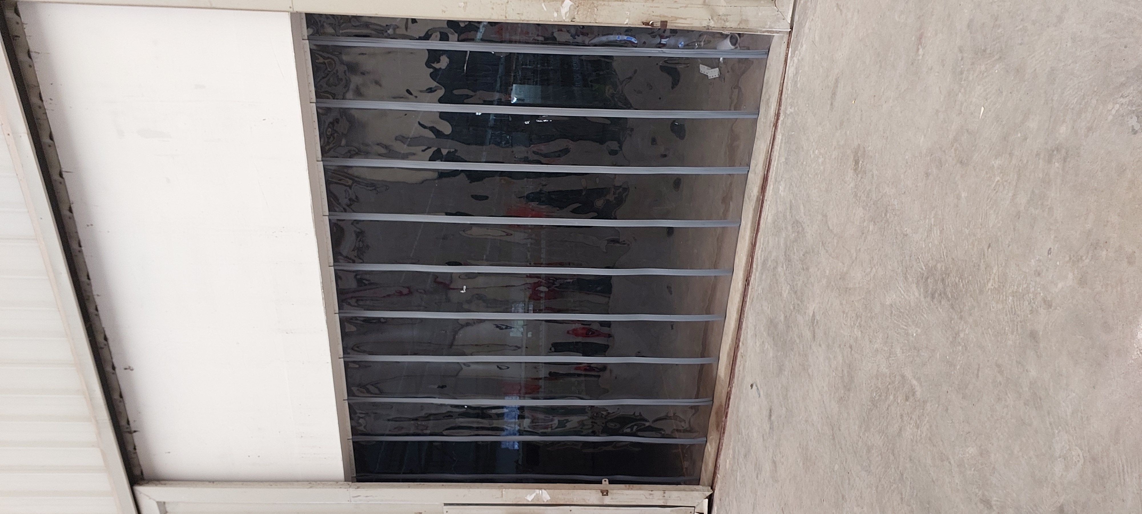 Rèm nhựa PVC nam châm từ tính
