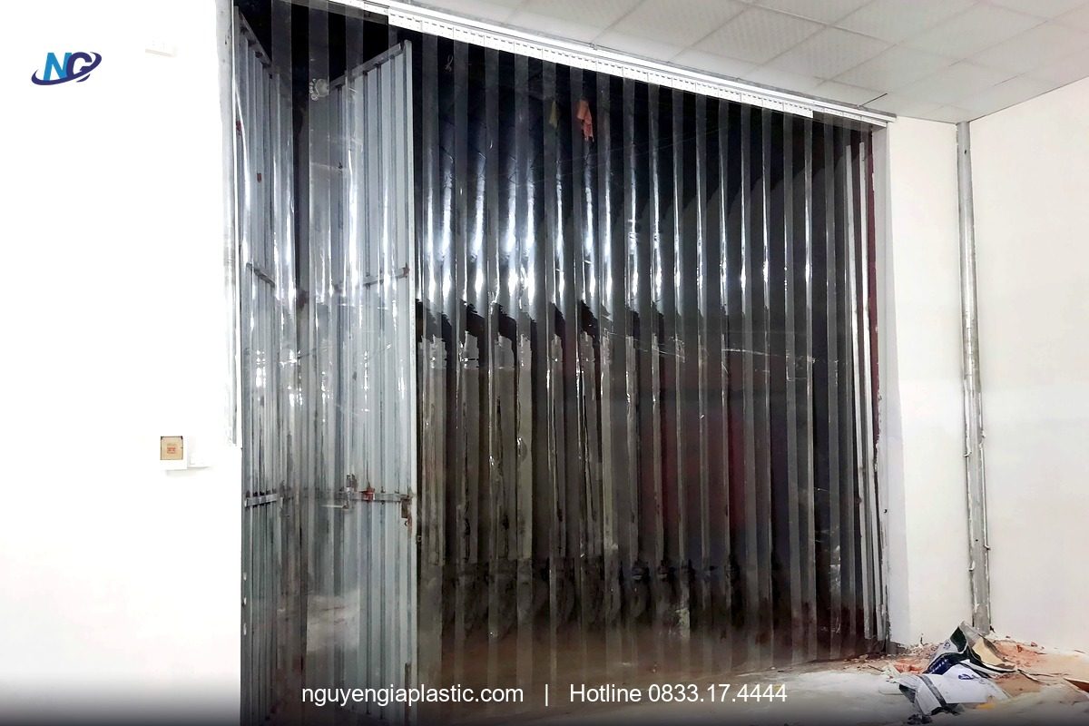 Rèm nhựa PVC lắp đặt thực tế tại Bắc Ninh