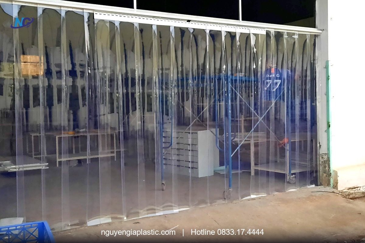 Rèm nhựa PVC lắp đặt thực tế tại Hưng Yên