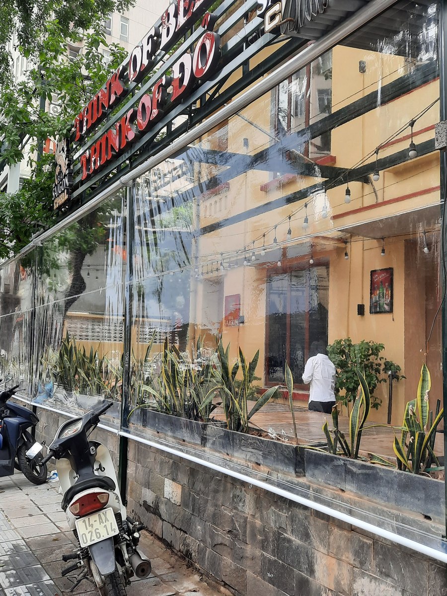 Rèm nhựa PVC trong suốt che chắn quán ăn ngoài trời