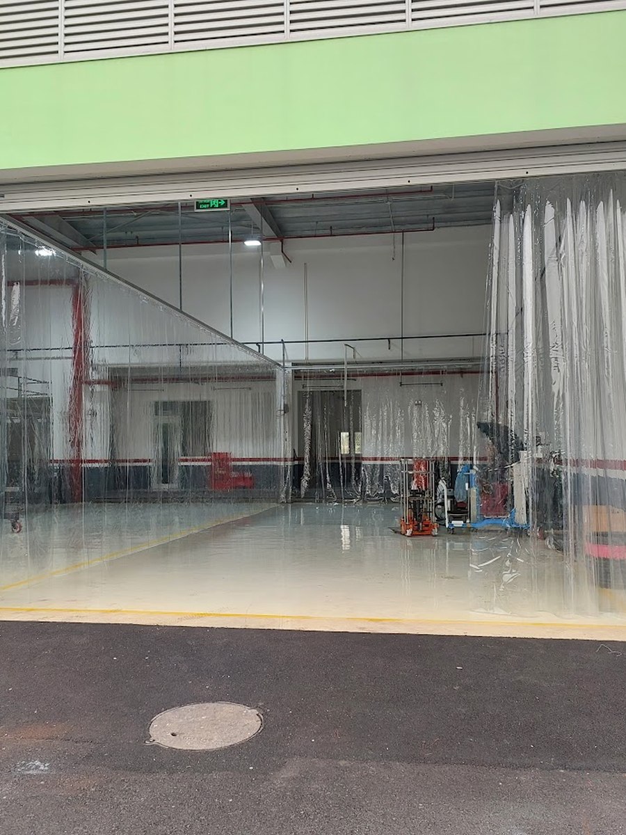 Rèm nhựa PVC kéo xếp cửa nhà xưởng