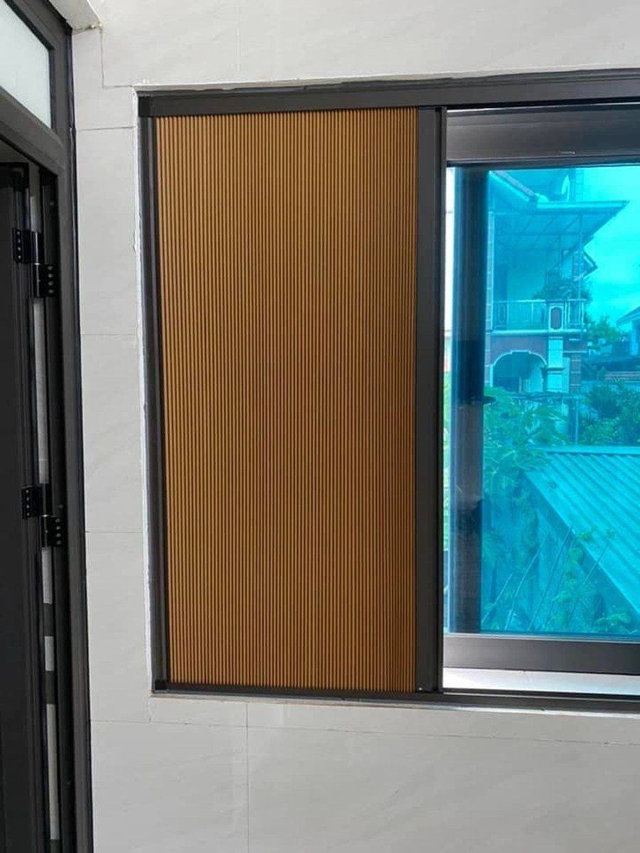 Rèm tổ ong lắp trên kính thực tế
