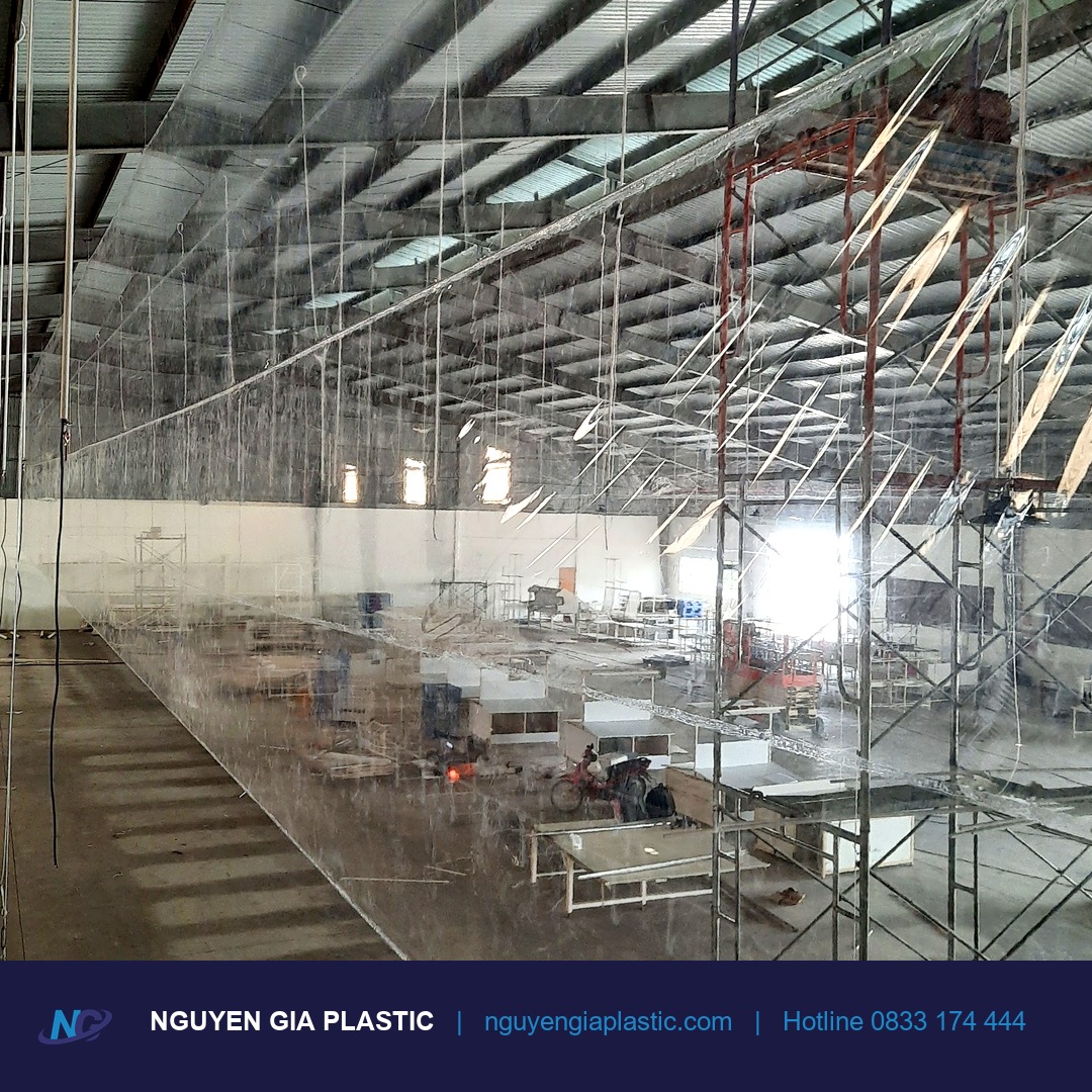 Tấm nhựa PVC dùng che phủ xưởng sản xuất