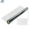 Cuộn màng nhựa PVC ô mắt cáo kéo ra một đoạn