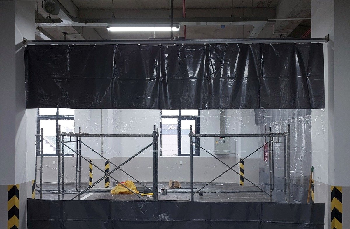 Rèm nhựa PVC ngăn khu vực bãi đỗ xe