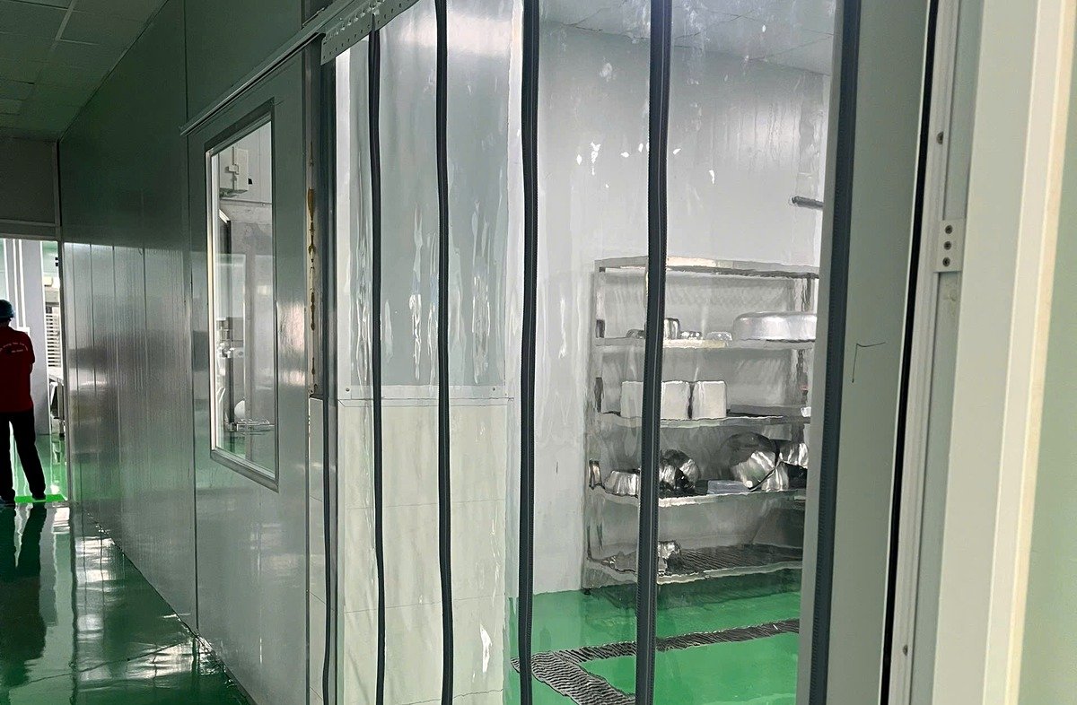 Rèm nhựa PVC ngăn lạnh tại bếp công nghiệp